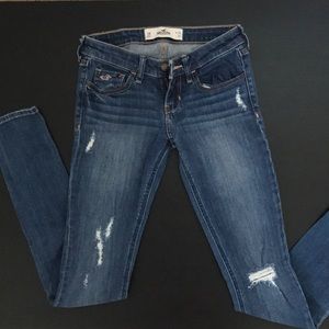 Hollister distressed skinny jeans